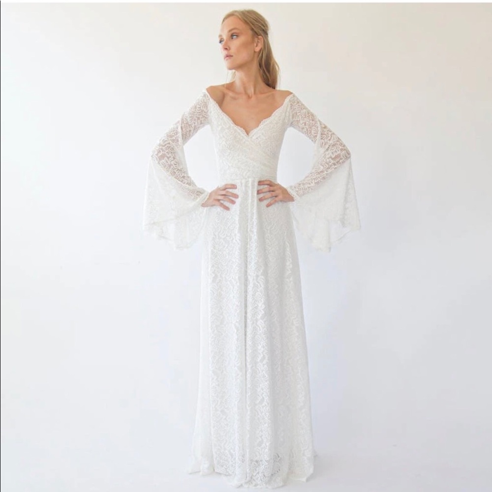 NWT Bohemian lace wedding dress bell sleeves